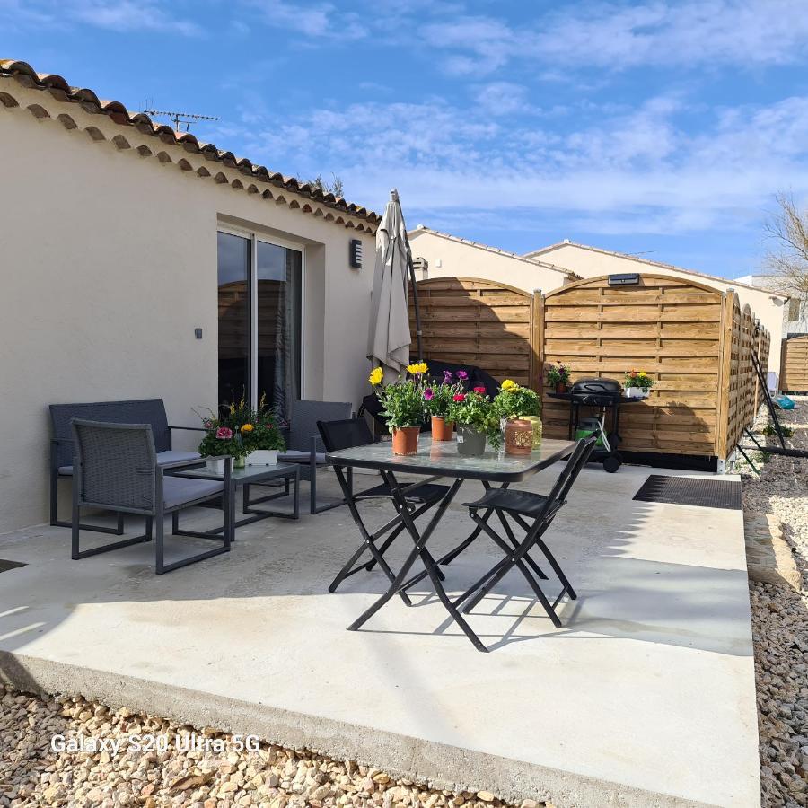 Апартаменты Mas Gabelys Superbe Vue Sainte Victoire Jardin Terrasse Et Piscine Тре Экстерьер фото
